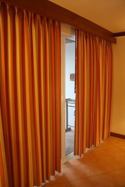 Curtain