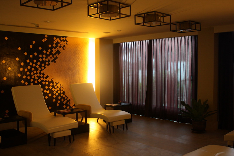 Long Beach Spa - Curtain