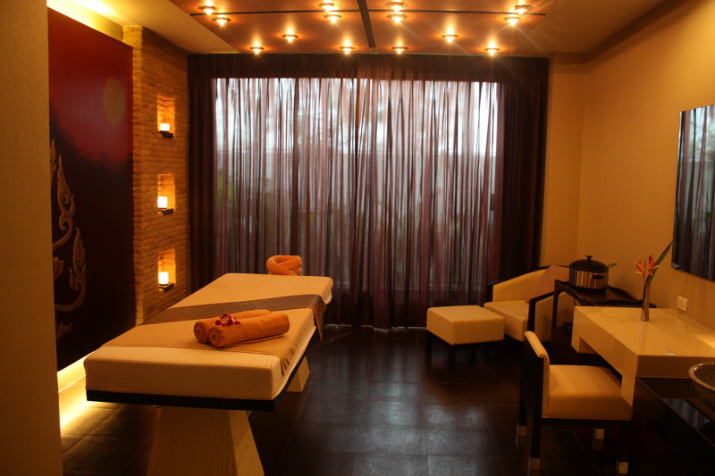 Long Beach Spa - Curtain